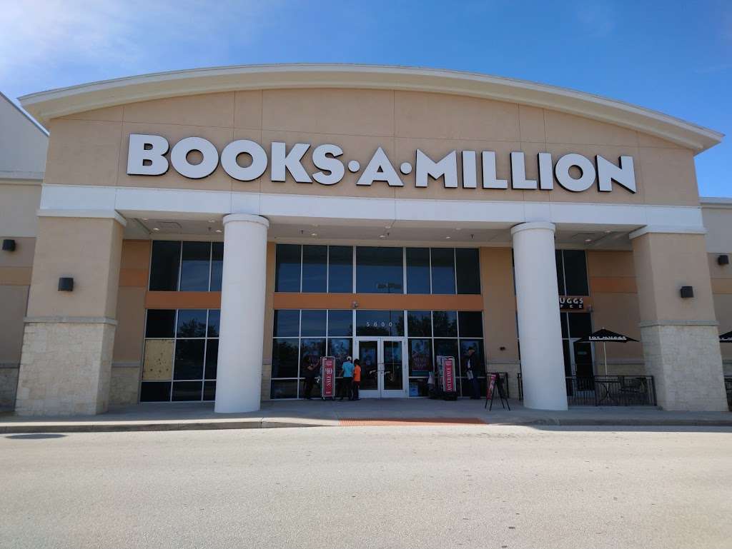 Books-A-Million | 5600 Grandview Pkwy, Davenport, FL 33837, USA | Phone: (863) 420-0700