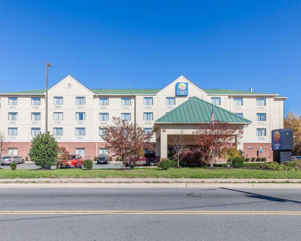 Comfort Inn Near Quantico Main Gate North | 16931 Old Stage Rd, Dumfries, VA 22025, USA | Phone: (703) 445-8070