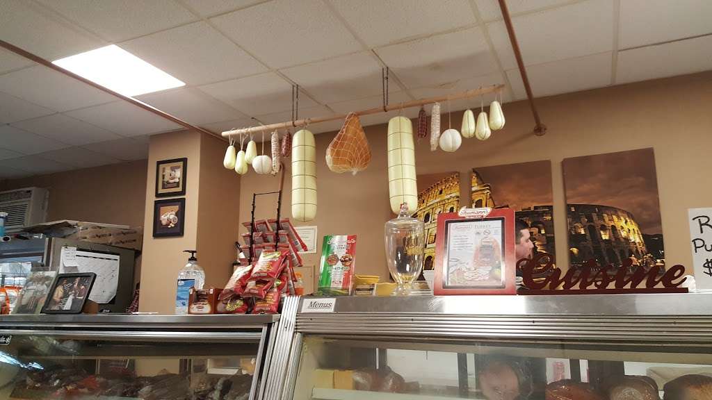 Giovannis Italian Deli | 267 Centre Ave, Secaucus, NJ 07094, USA | Phone: (201) 617-5100