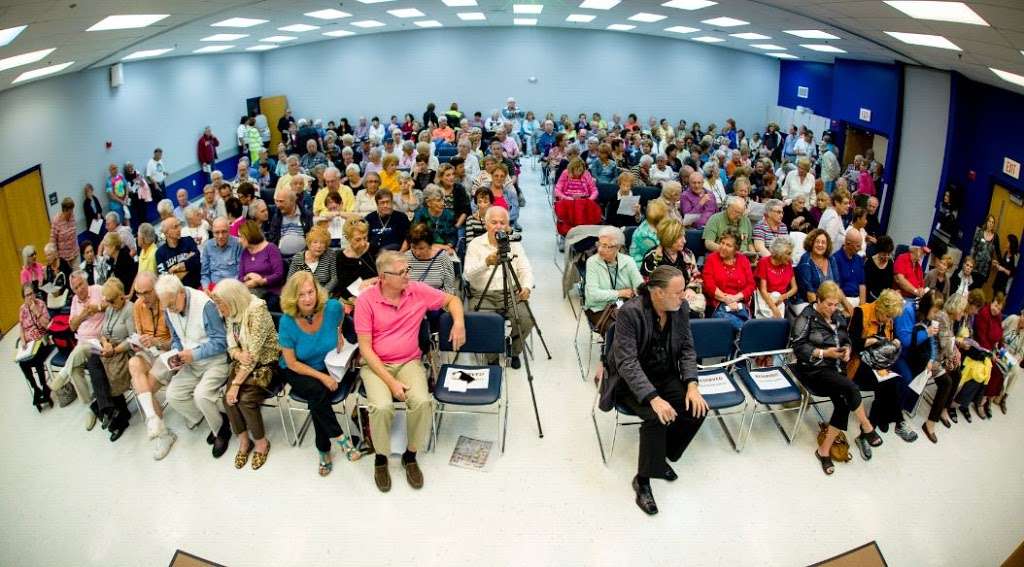 Mandel JCC Palm Beach Gardens in 5221 Hood Rd, Palm Beach Gardens, FL 33418, USA