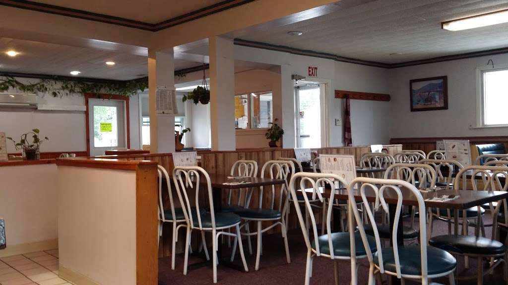 Buds Restaurant | 295 Lake St, Nashua, NH 03060 | Phone: (603) 883-1761