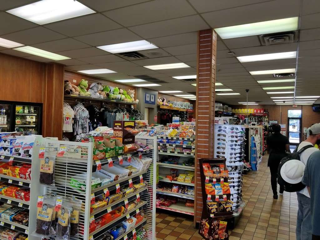 Loves Travel Stop | 210 Patton St, Houston, TX 77009, USA | Phone: (713) 694-9898