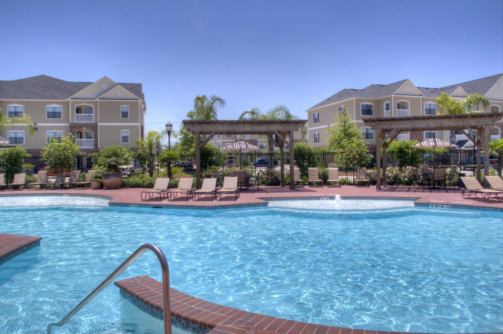 The Reserve at Fall Creek Apartments | 7800 N Sam Houston Pkwy E, Humble, TX 77396 | Phone: (281) 441-4373