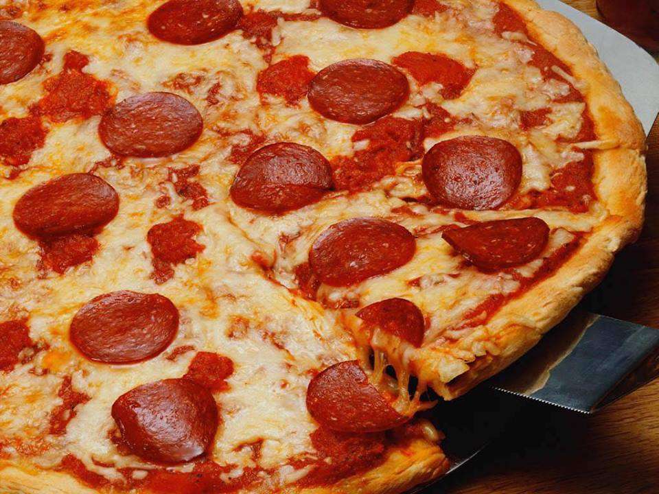 Charlies Pizza | 1000 NJ-70, Lakewood, NJ 08701, USA | Phone: (732) 370-3580