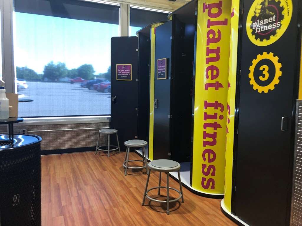 Planet Fitness | 8720 E 63rd St, Kansas City, MO 64133, USA | Phone: (816) 353-7352