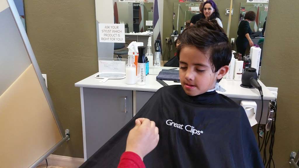 Great Clips | 6811 W Peoria Ave Ste 101, Peoria, AZ 85345, USA | Phone: (623) 486-0596