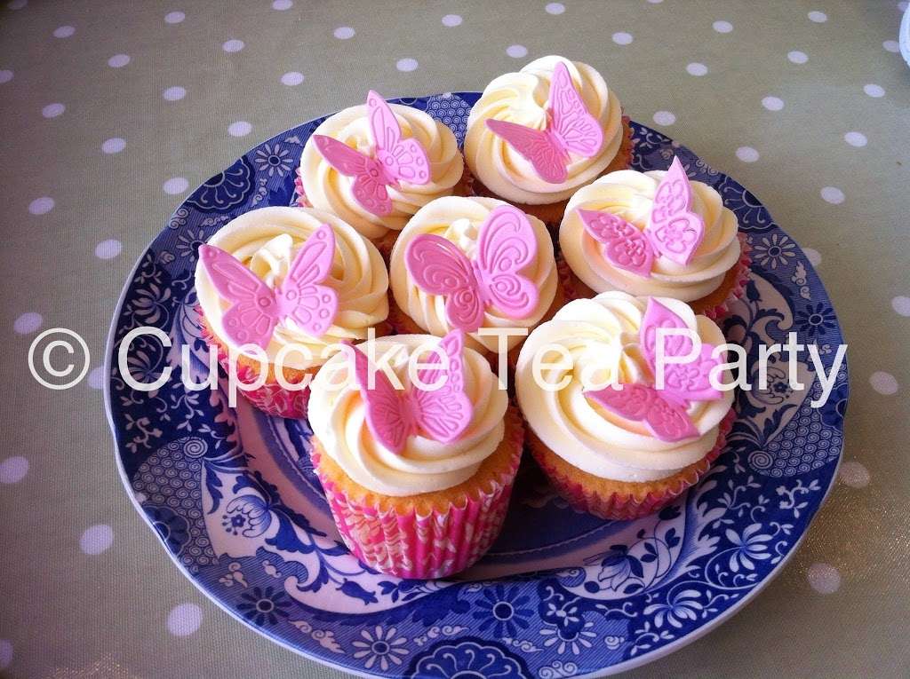 Cupcake Tea Party | 9 Landen Park, Horley RH6 8DZ, UK | Phone: 01293 401156