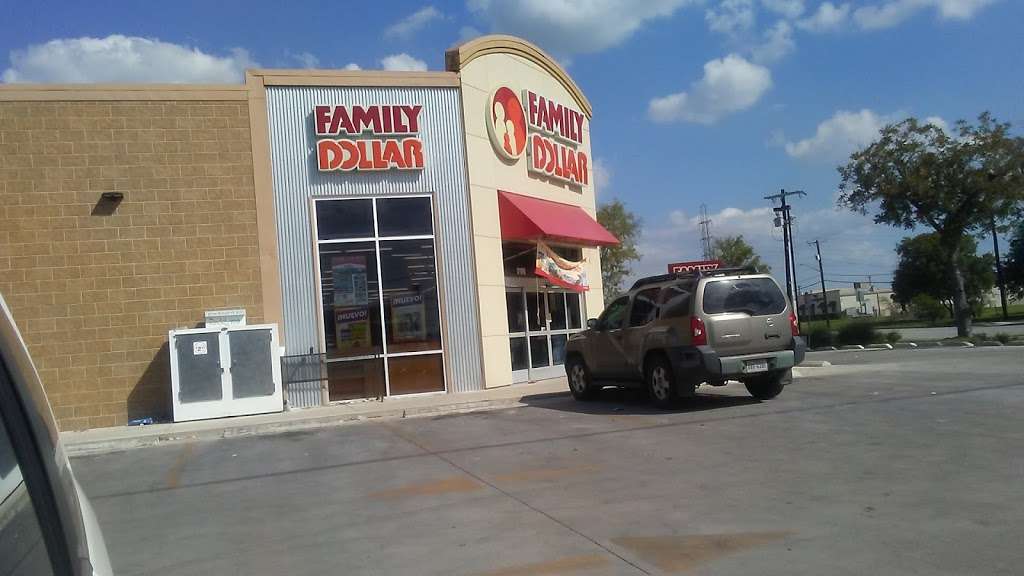 Family Dollar | 3106 S WW White Rd, San Antonio, TX 78222, USA | Phone: (210) 987-3858