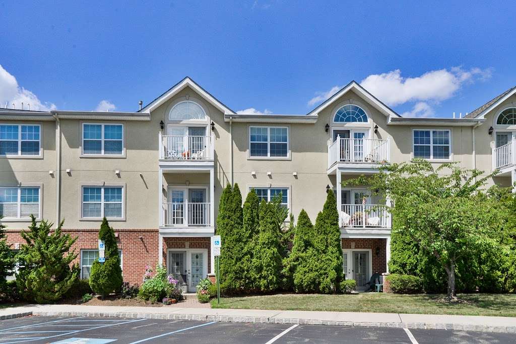 The Horizons at Franklin Lakes Apartment Homes | 121 Courter Rd, Franklin Lakes, NJ 07417, USA | Phone: (201) 820-0303