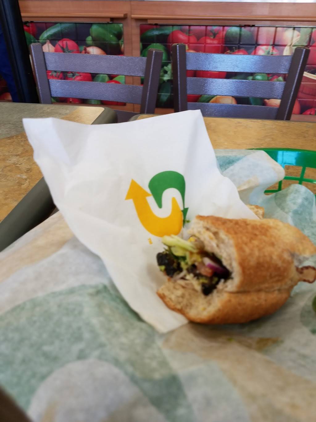 Subway | 1400 Brundage Ln Suite 102, Bakersfield, CA 93305 | Phone: (661) 325-7800