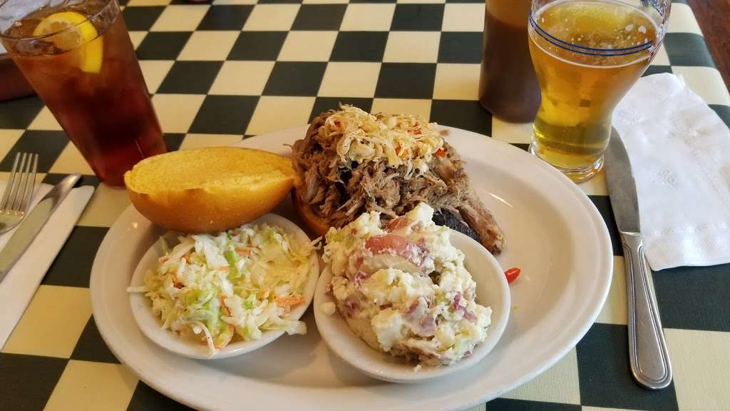 Barnstormer Barbeque | 1076 Rte 9W, Fort Montgomery, NY 10922 | Phone: (845) 446-0912