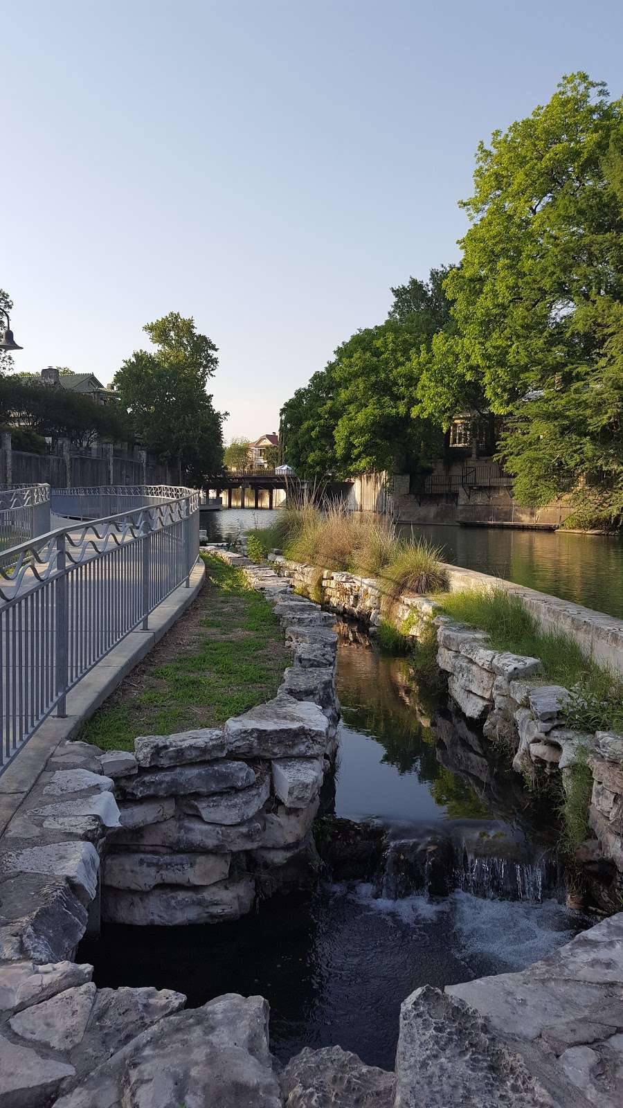 Riverwalk: Eagleland Dr Trailhead | 400 Eagleland Dr, San Antonio, TX 78210, USA | Phone: (210) 328-4003