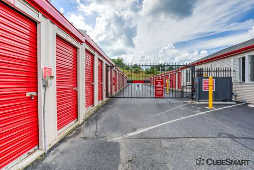 CubeSmart Self Storage | 500 Providence Hwy, Walpole, MA 02081, USA | Phone: (508) 668-4444