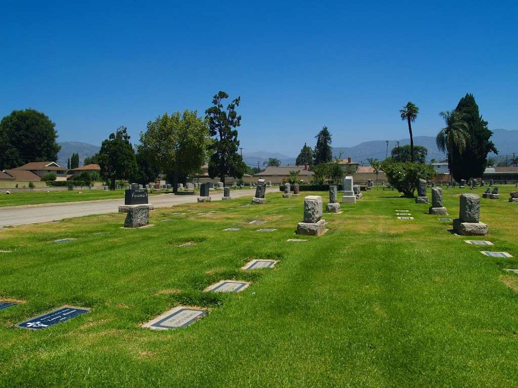 Laverne Cemetery | 3201 B St, La Verne, CA 91750 | Phone: (909) 593-1415