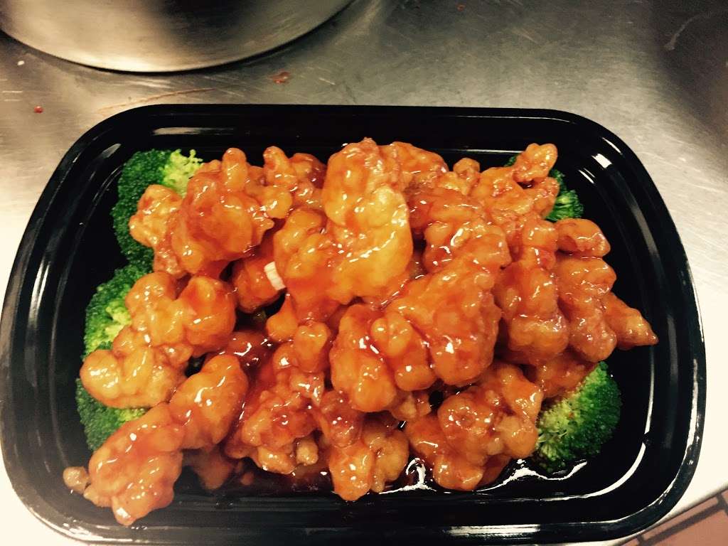 China Garden Restaurant | 40W160 Campton Crossings Dr, St. Charles, IL 60175, USA | Phone: (630) 513-8333