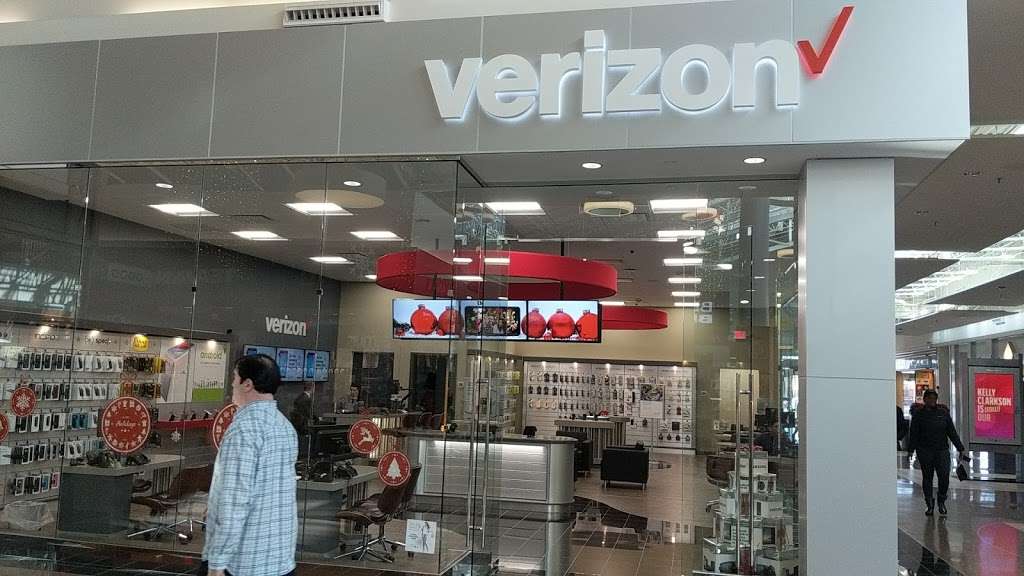 Verizon Authorized Retailer – Cellular Sales | 300 Chicago Ridge Mall, Chicago Ridge, IL 60415, USA | Phone: (708) 422-3701