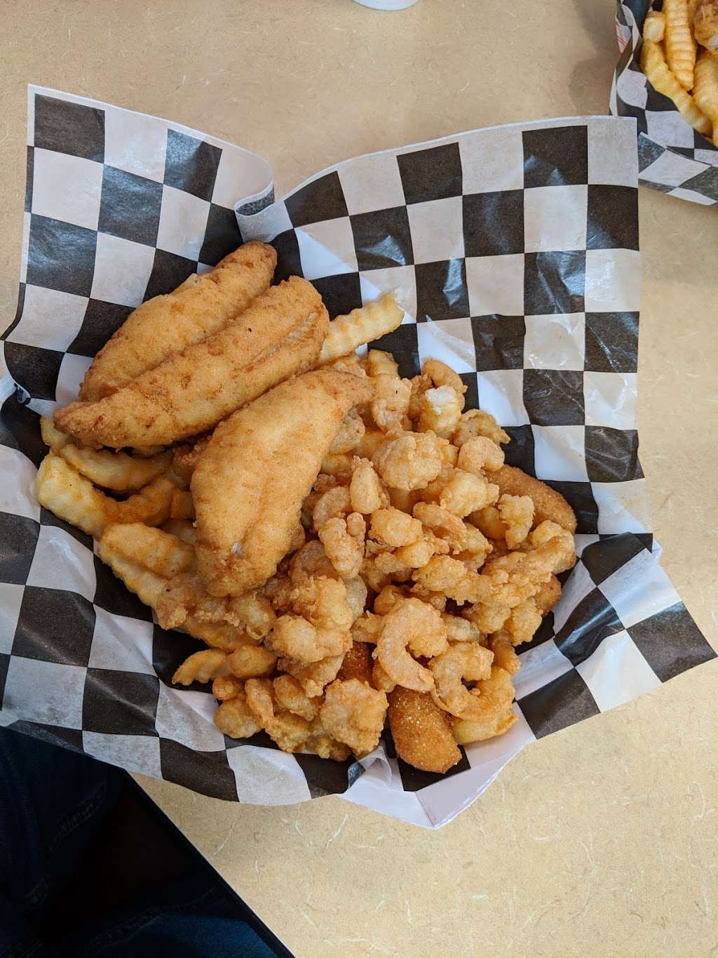 Dixies Fish And Chicken | 4731796027, #000, Troutman, NC 28166, USA | Phone: (704) 980-4200