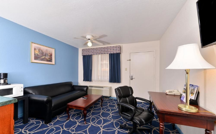 Americas Best Value Inn & Suites-Houston-Northwest | 12170 Northwest Fwy, Houston, TX 77092, USA | Phone: (713) 688-4888