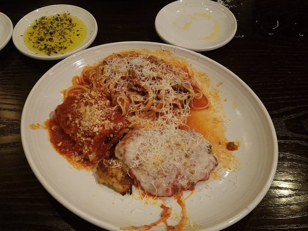 Carrabbas Italian Grill | 4503 Riverview Pkwy, Birmingham, AL 35242 | Phone: (205) 980-1016