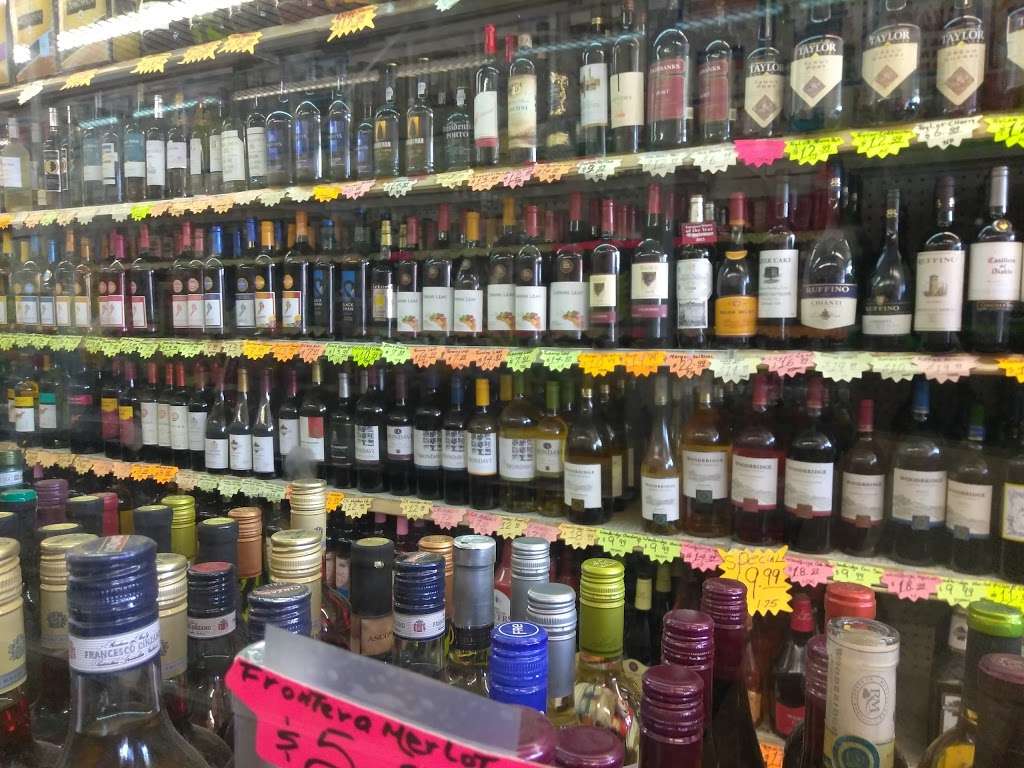 Arias Wine & Liquor | 1648 Bruckner Blvd, The Bronx, NY 10473, USA | Phone: (718) 292-7863