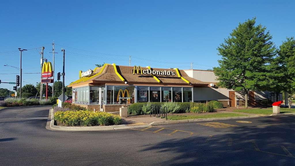 McDonalds | 100 N McLean Blvd, South Elgin, IL 60177, USA | Phone: (847) 931-9966