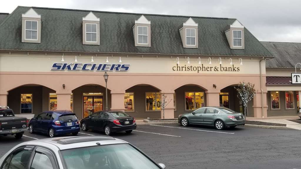 Christopher & Banks Outlet | 1863 Gettysburg Village Dr #740, Gettysburg, PA 17325, USA | Phone: (717) 334-3016