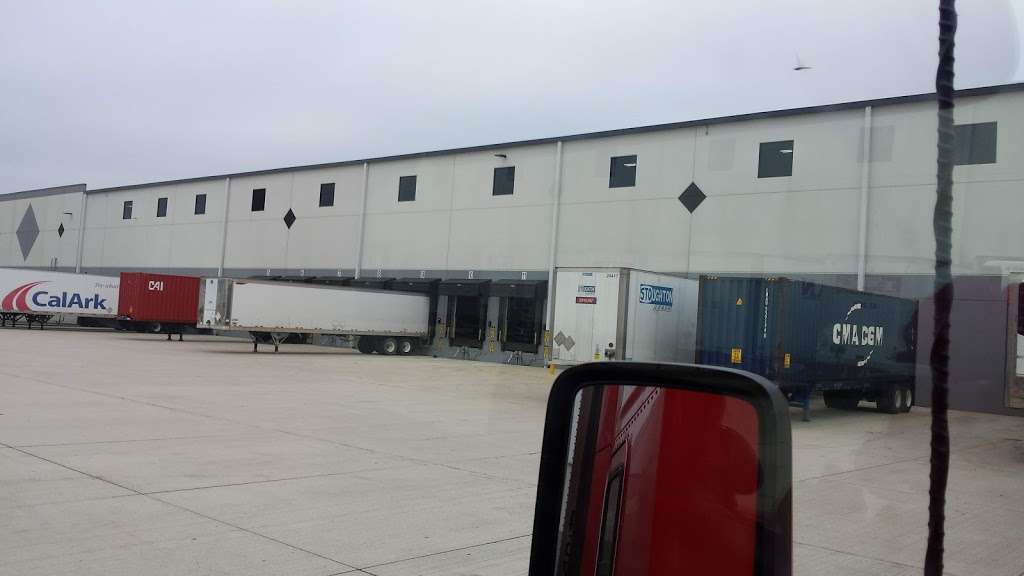 East Penn Manufacturing Distribution Center | 8742 Congdon Hill Drive, Alburtis, PA 18011, USA