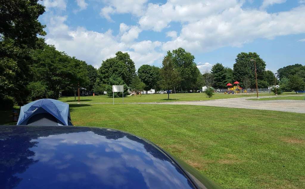 Battle Row Campground | 1 Claremont Rd, Old Bethpage, NY 11804 | Phone: (516) 572-8690