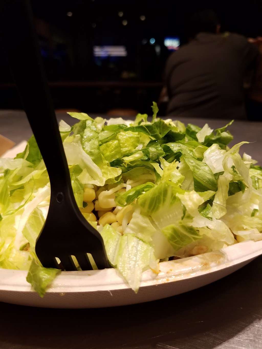 Chipotle Mexican Grill | 16959 Devonshire St, Granada Hills, CA 91344 | Phone: (747) 300-4570