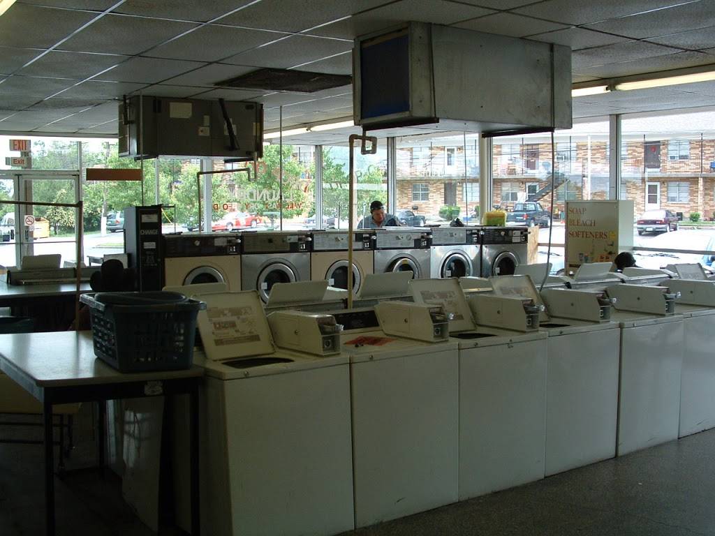 Silver Heights Coin Laundry | 9320 Blue Lick Rd, Louisville, KY 40229, USA | Phone: (502) 964-9234