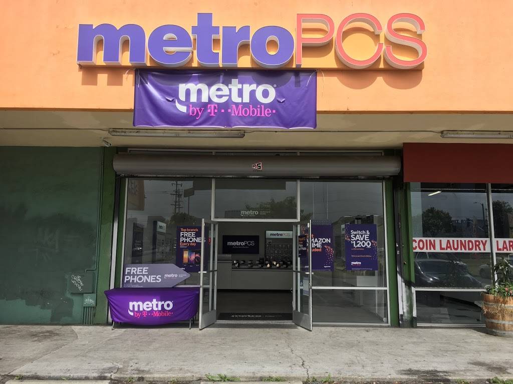 Metro by T-Mobile | 929 W Grand Ave, Oakland, CA 94607, USA | Phone: (510) 907-3958