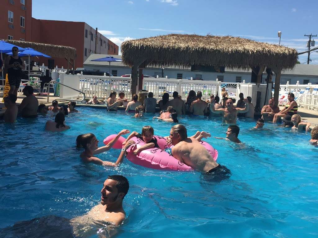 The Tiki Pool Bar | 4600 Ocean Ave, Wildwood, NJ 08260, USA | Phone: (609) 522-6500