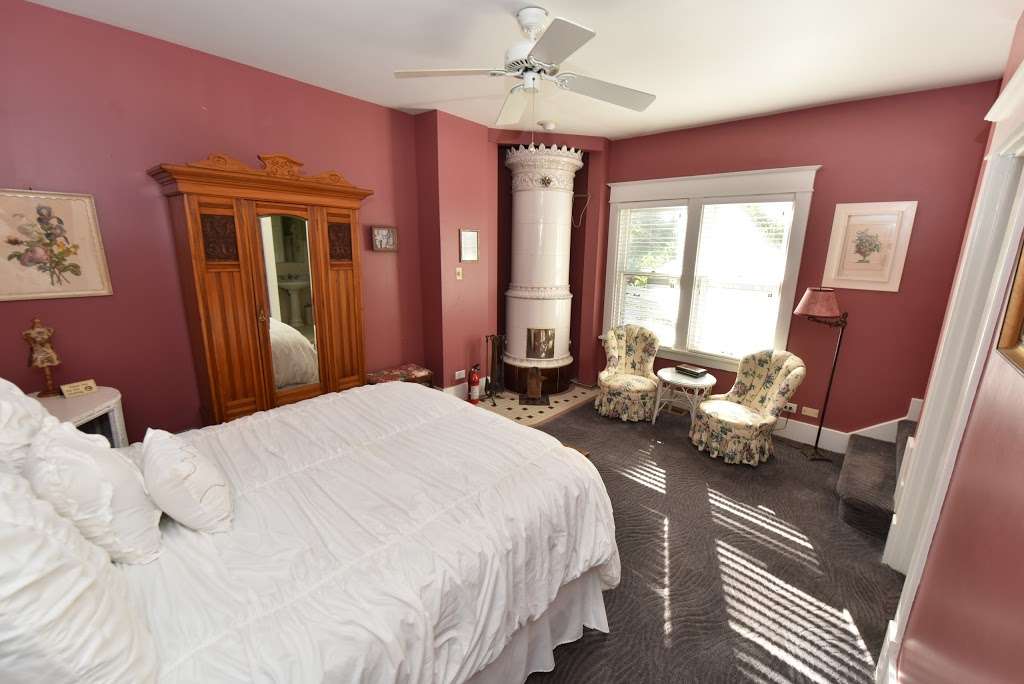 The Inn at Union Pier | 9708 Berrien St, Union Pier, MI 49129, USA | Phone: (269) 469-4700