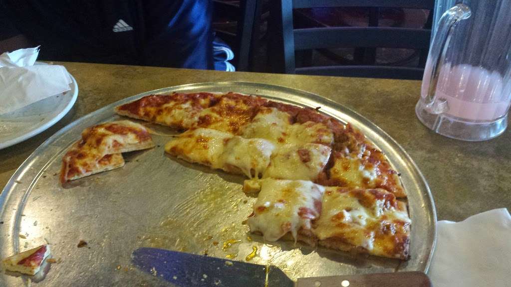 Beggars Pizza | 22149 Governors Hwy, Richton Park, IL 60471 | Phone: (708) 679-9990