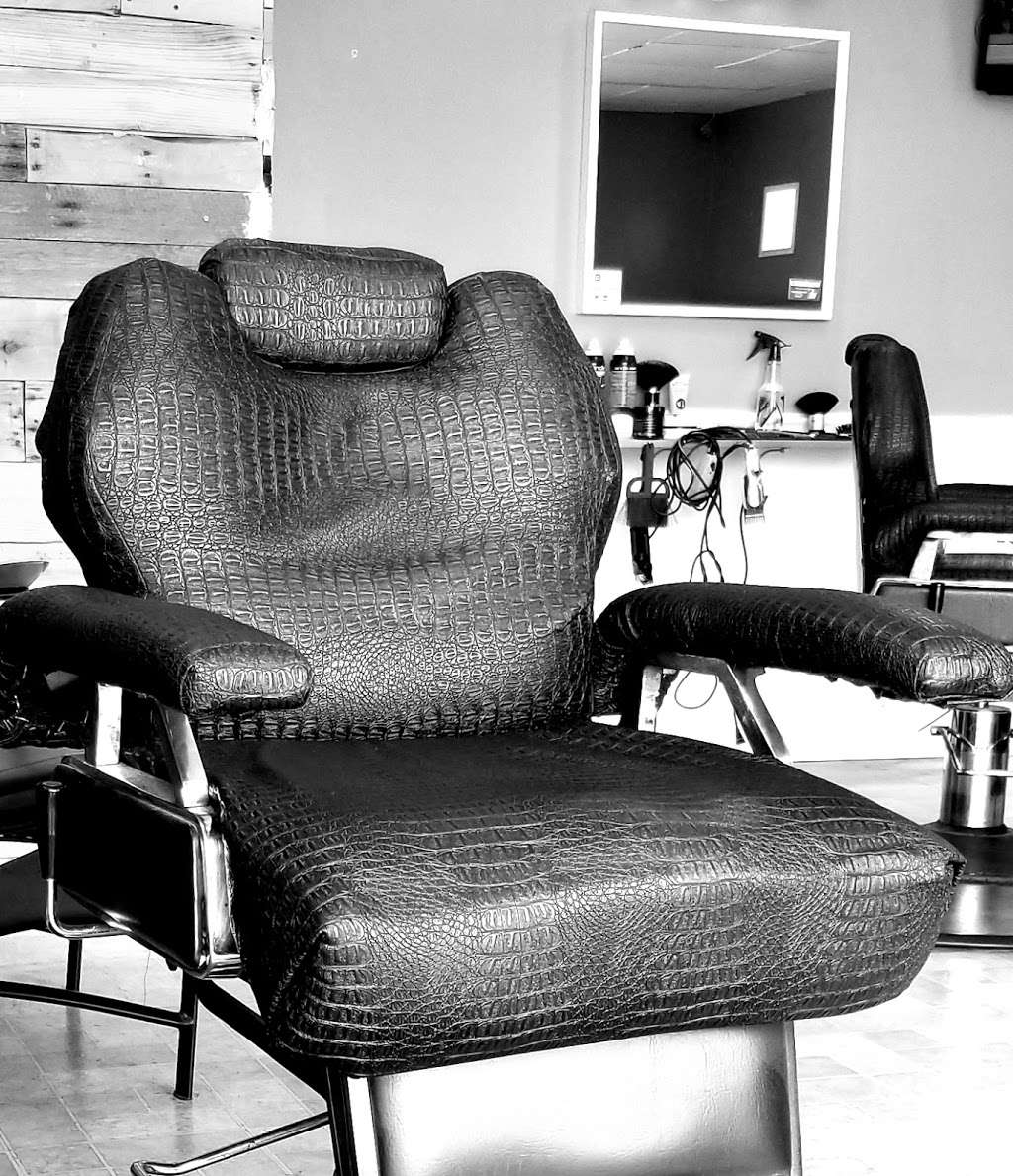 Grand Barber Shoppe | 7430a W Grand Ave, Elmwood Park, IL 60707 | Phone: (708) 584-3630