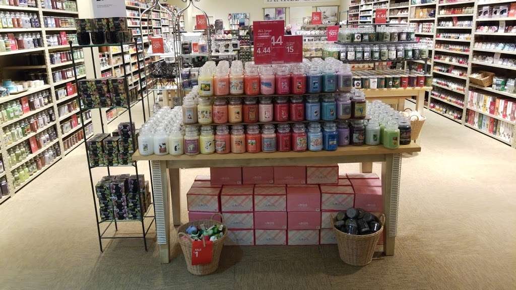 Yankee Candle | 537 Monmouth Rd, Jackson, NJ 08527 | Phone: (732) 833-1536