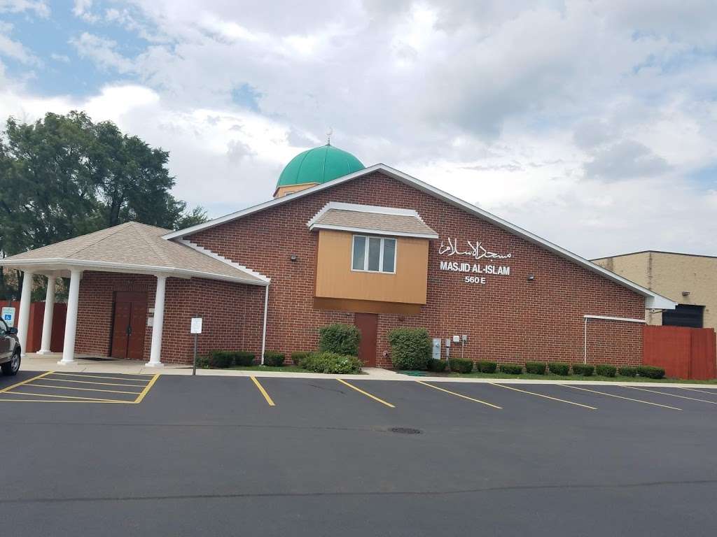 Masjid Al-Islam | 560 E N Frontage Rd, Bolingbrook, IL 60440 | Phone: (630) 972-0701