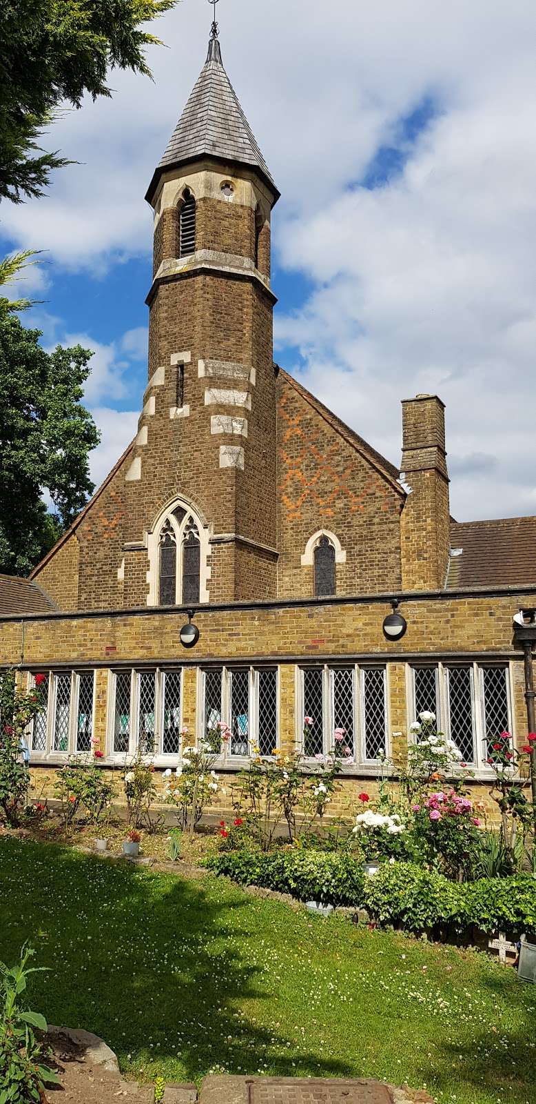 Holy Innocents Parish Church | 122 Kingsbury Road, London NW9 0AY, UK | Phone: 020 8204 7531