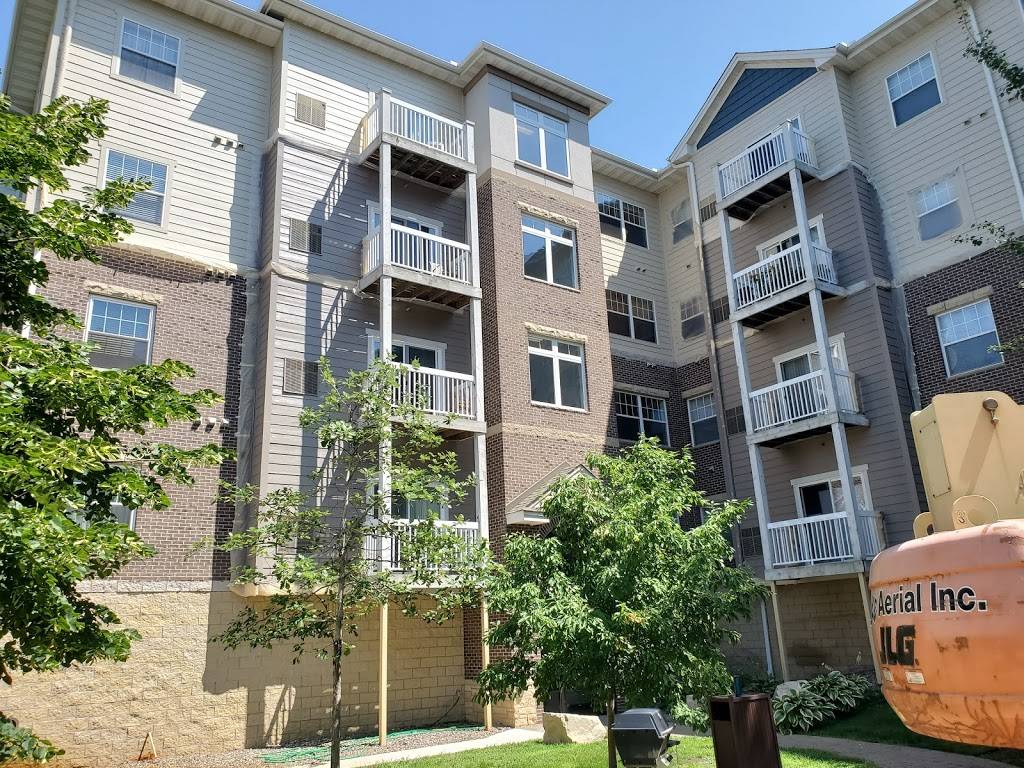 Minnehaha Place Condominiums | 4824 E 53rd St, Minneapolis, MN 55417, USA | Phone: (612) 845-5290