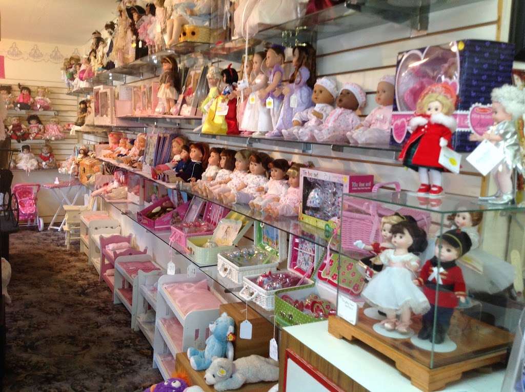 The Doll Hospital | 419 Gentry St #102, Spring, TX 77373, USA | Phone: (281) 350-6722