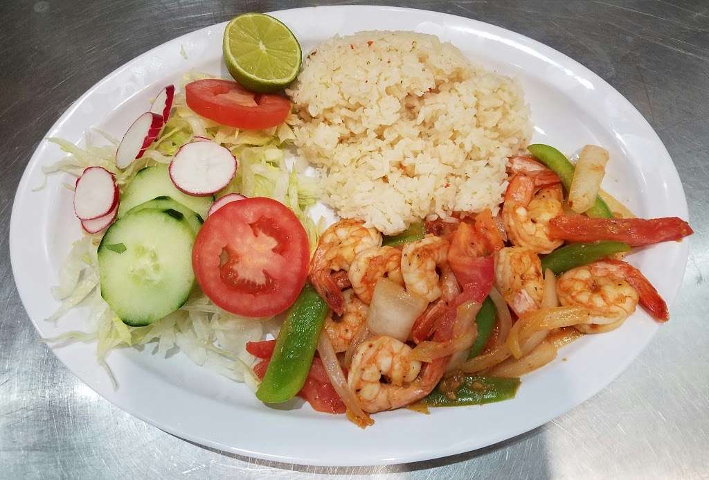 Cantarito Salvadorian Restaurant | 730 W Lancaster Blvd #102, Lancaster, CA 93534 | Phone: (661) 951-3939