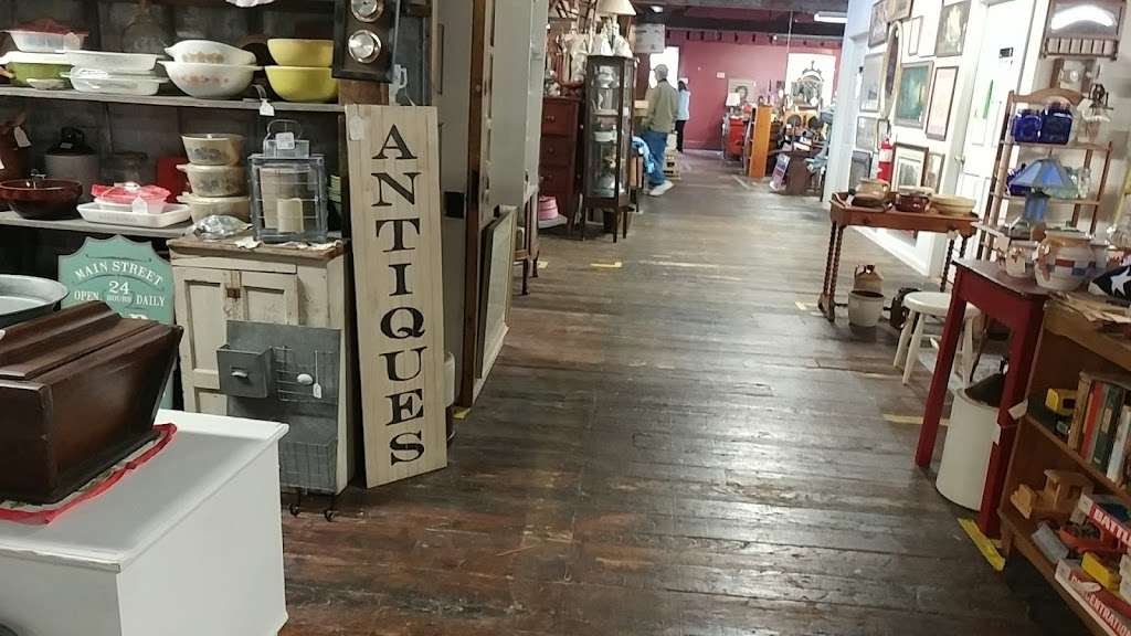 Seneca Cannery Antiques | 201 St John St # 2, Havre De Grace, MD 21078 | Phone: (410) 942-0701