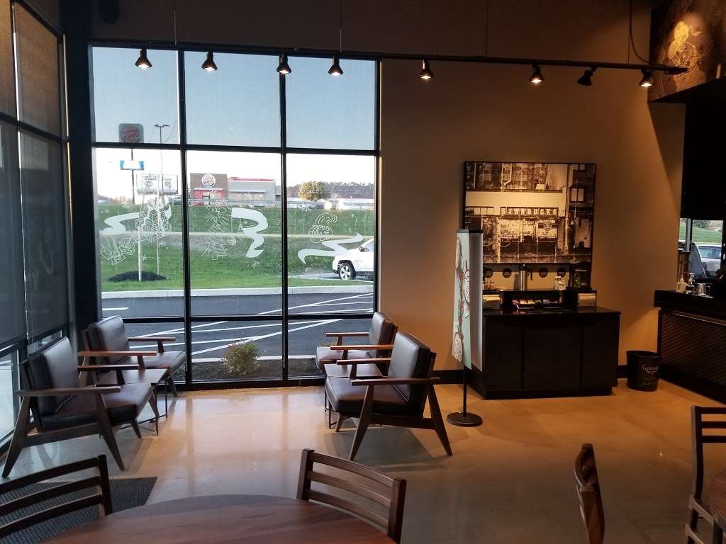 Starbucks | 5 Daves Way, Hamburg, PA 19526 | Phone: (484) 705-4545