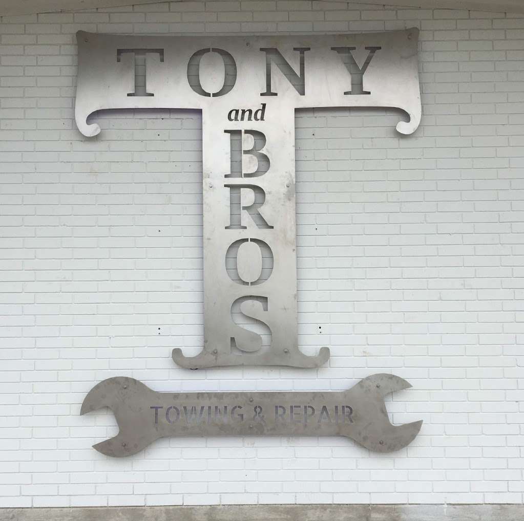 Tony & Bros towing and repair | 706 51st St, Galveston, TX 77551, USA | Phone: (409) 744-1024