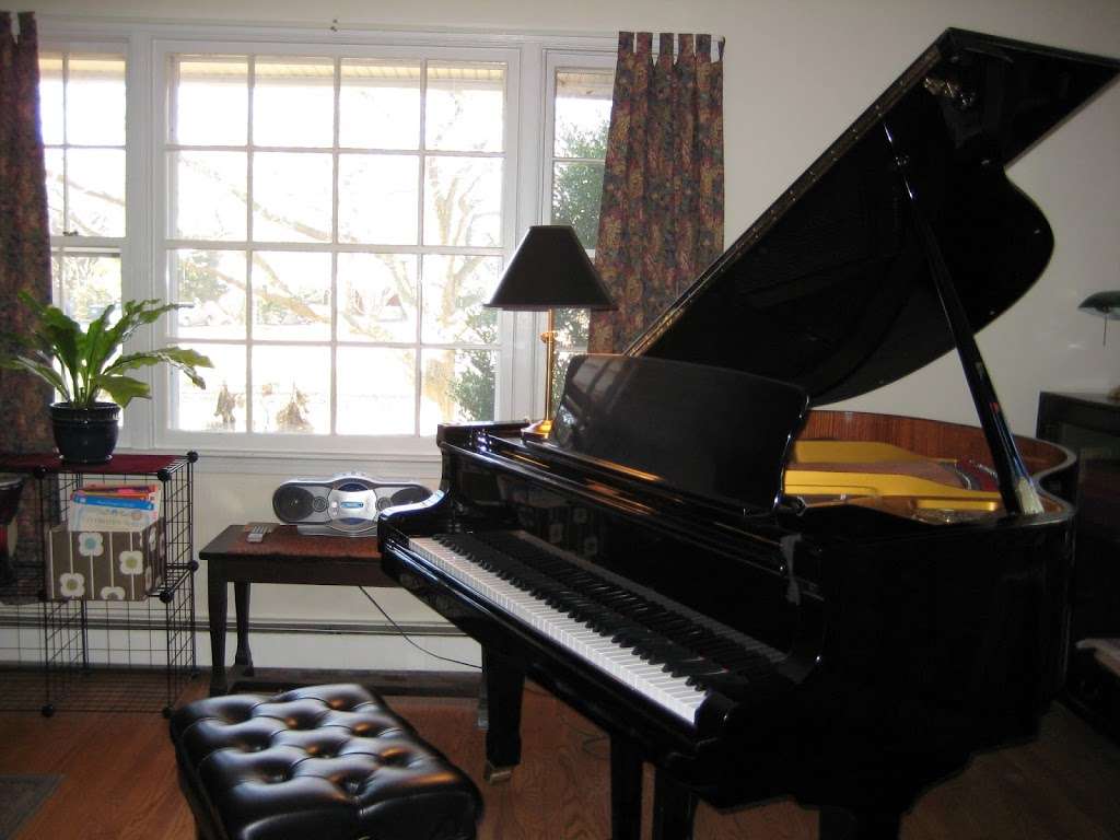 Keys in Motion Piano Studio | Piano Lessons | 3943 Glen Dr, Doylestown, PA 18902, USA | Phone: (215) 230-8555