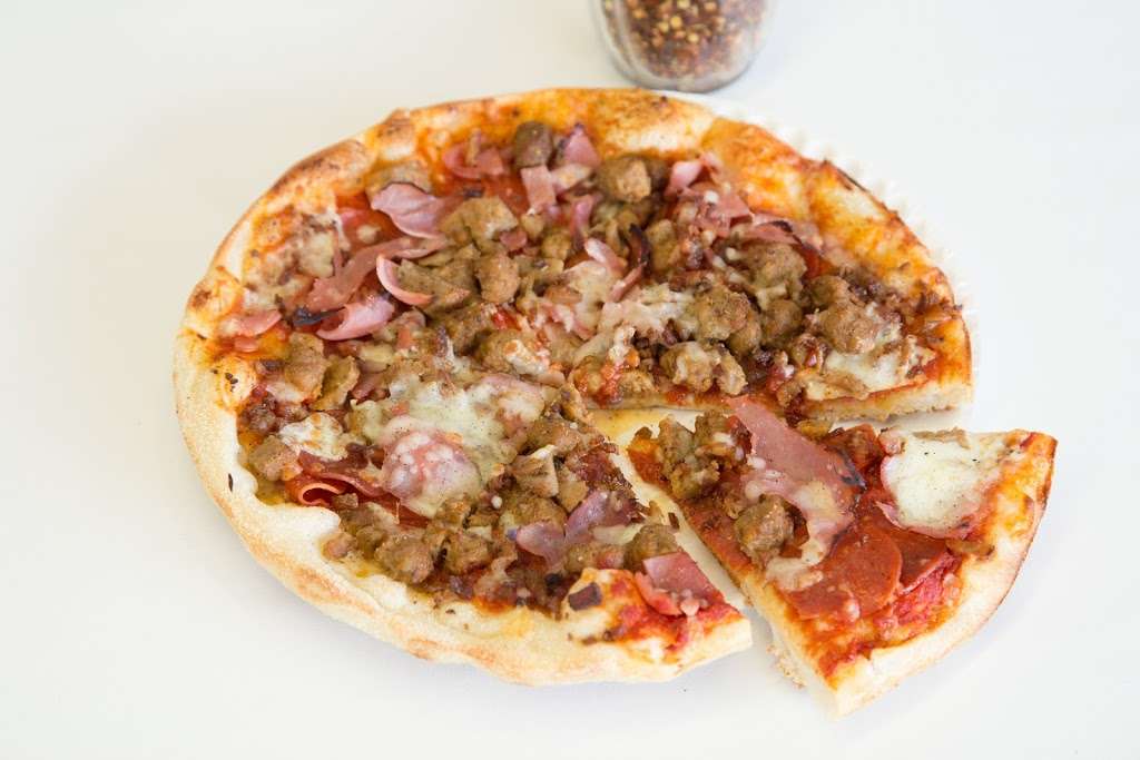 Windy City Pizza - Quincy | 195 Newport Ave, Quincy, MA 02170, USA | Phone: (617) 471-6666