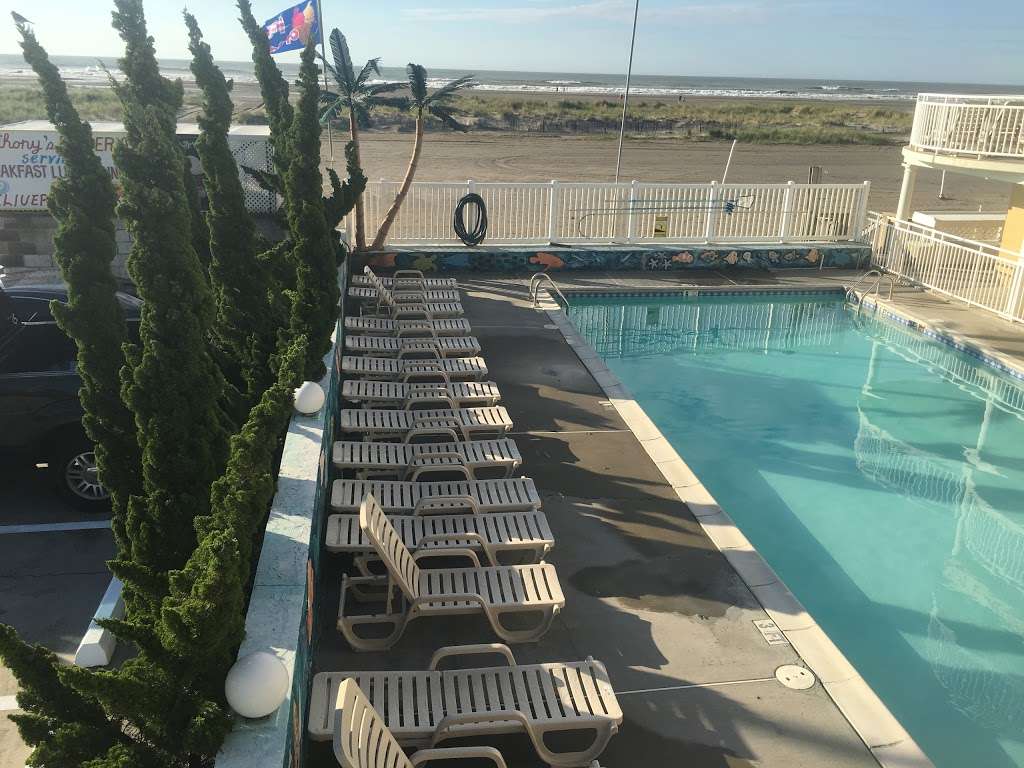 Coliseum Ocean Resort | 416 E Miami Ave, Wildwood Crest, NJ 08260, USA | Phone: (609) 729-4444