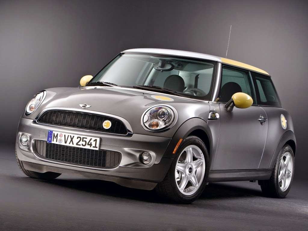 BMW & MINI COOPER Repair Shop | 17223 Sierra Hwy #112, Canyon Country, CA 91351 | Phone: (661) 735-8030