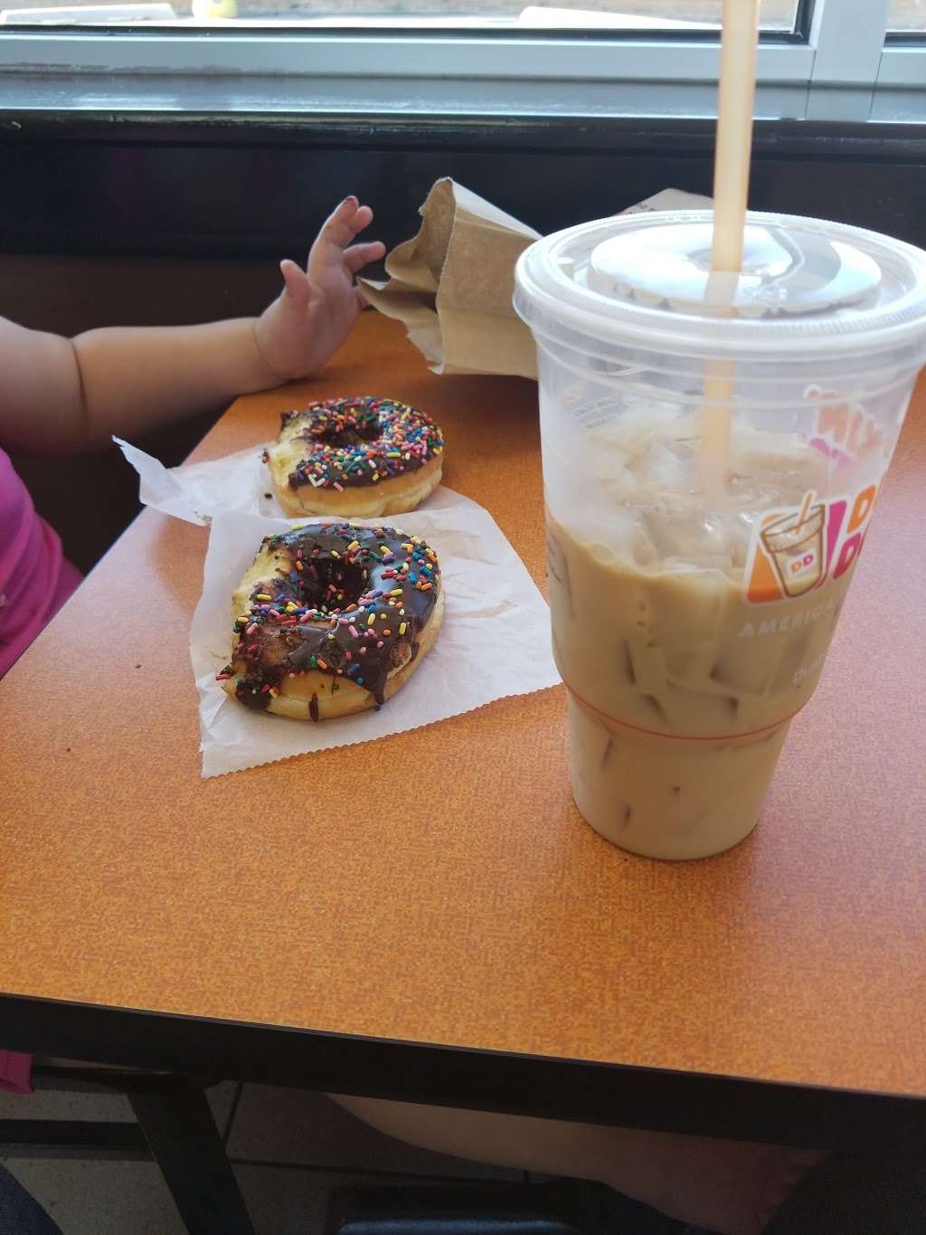 Dunkin Donuts | 6144 S Harlem Ave, Summit, IL 60501, USA | Phone: (708) 458-1808