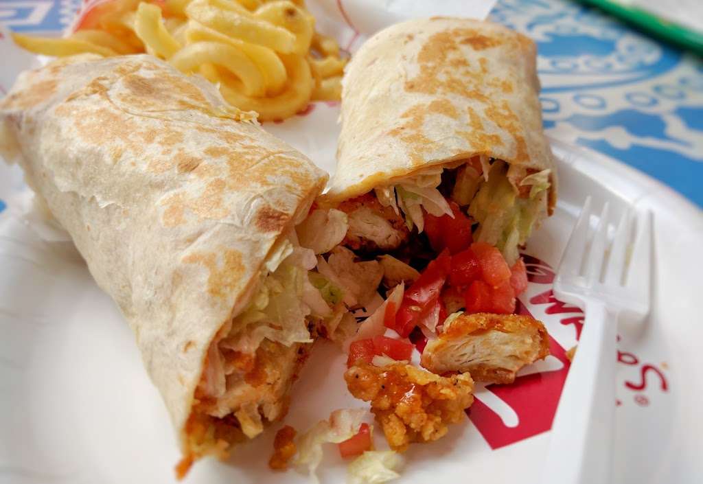 Great Wraps | 3000 Grapevine Mills Pkwy, Grapevine, TX 76051, USA | Phone: (972) 355-8600